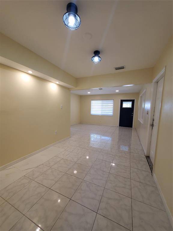Oakland Park, FL 33334,[StreetName,UnitNumber,StreetNumber,StreetDirPrefix]