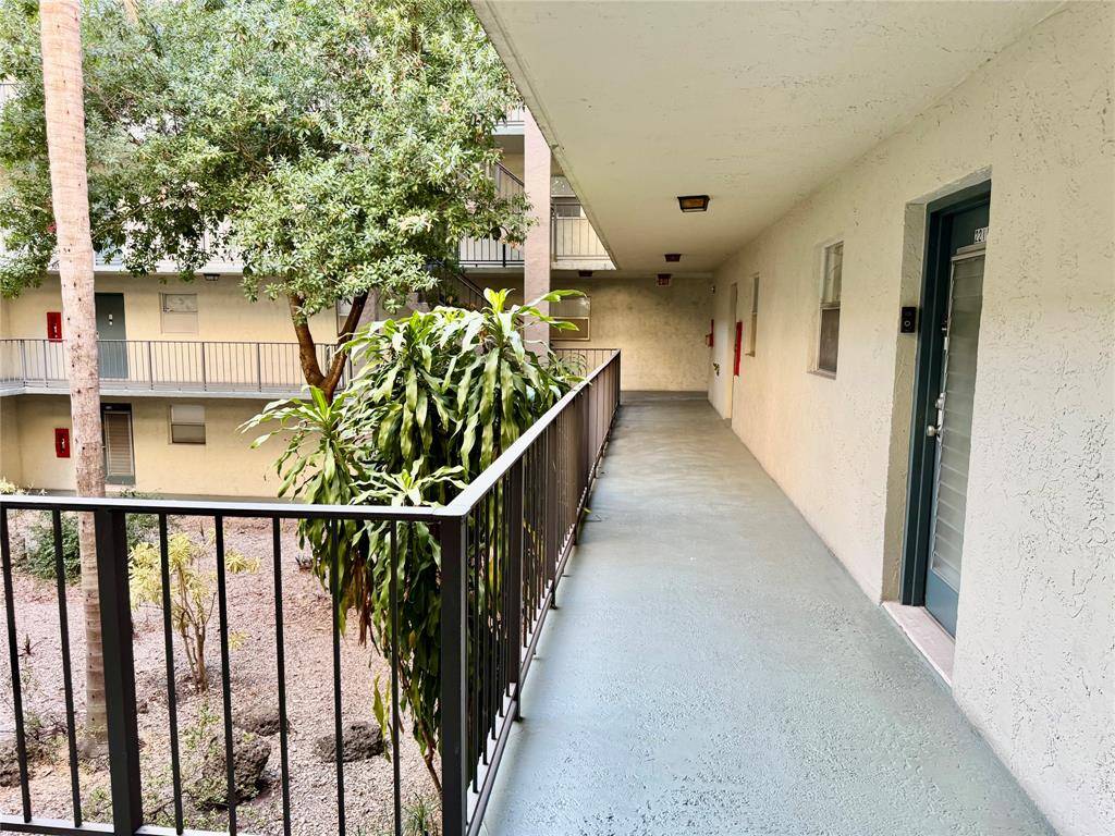 North Lauderdale, FL 33068,[StreetName,UnitNumber,StreetNumber,StreetDirPrefix]