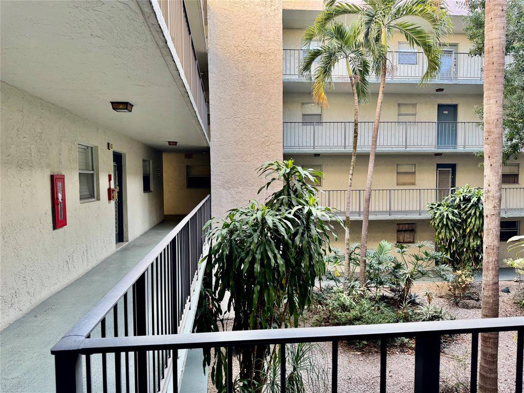 North Lauderdale, FL 33068,[StreetName,UnitNumber,StreetNumber,StreetDirPrefix]