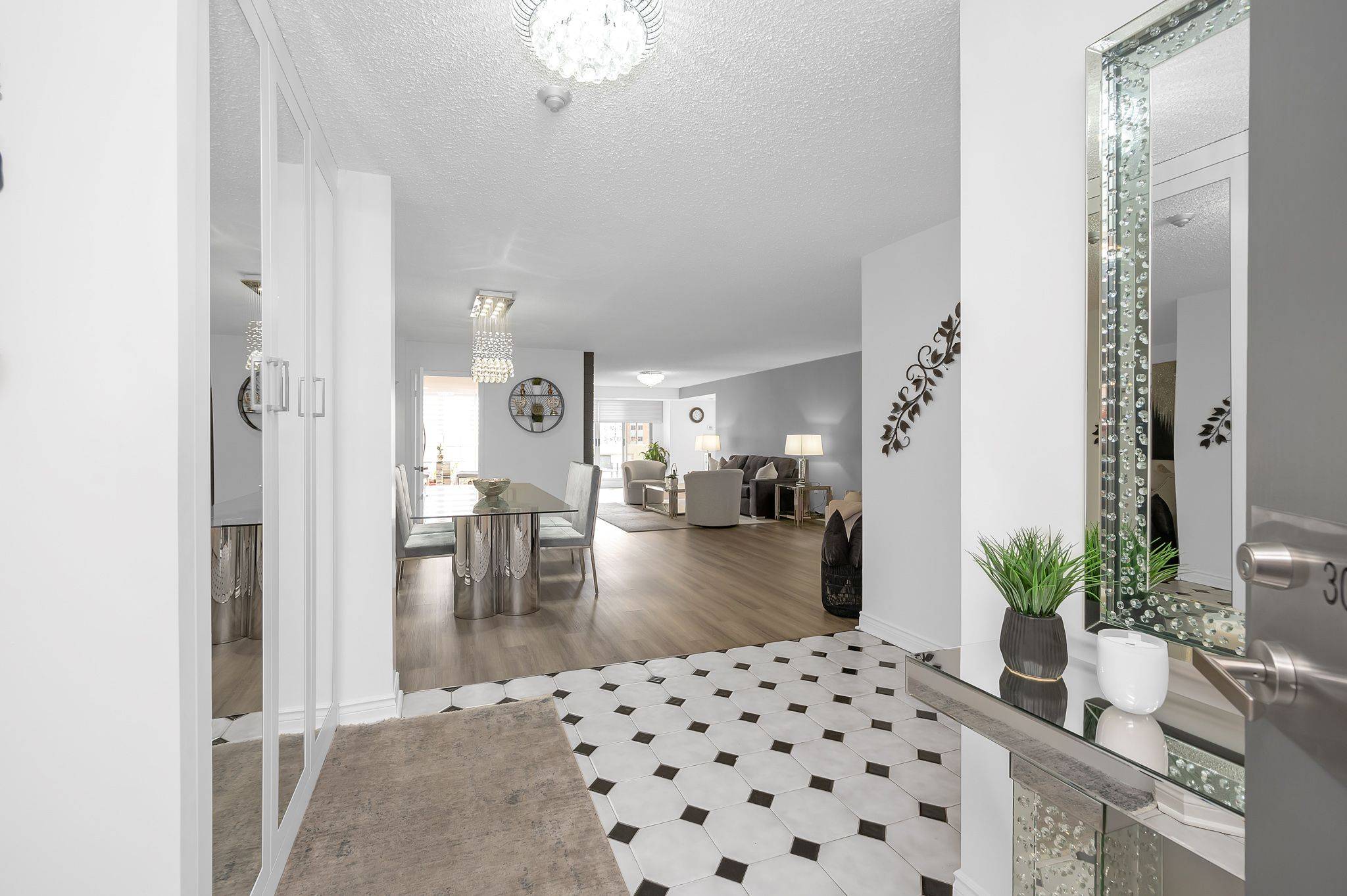 Burlington, ON L7S 2H8,1237 North Shore BLVD E #301