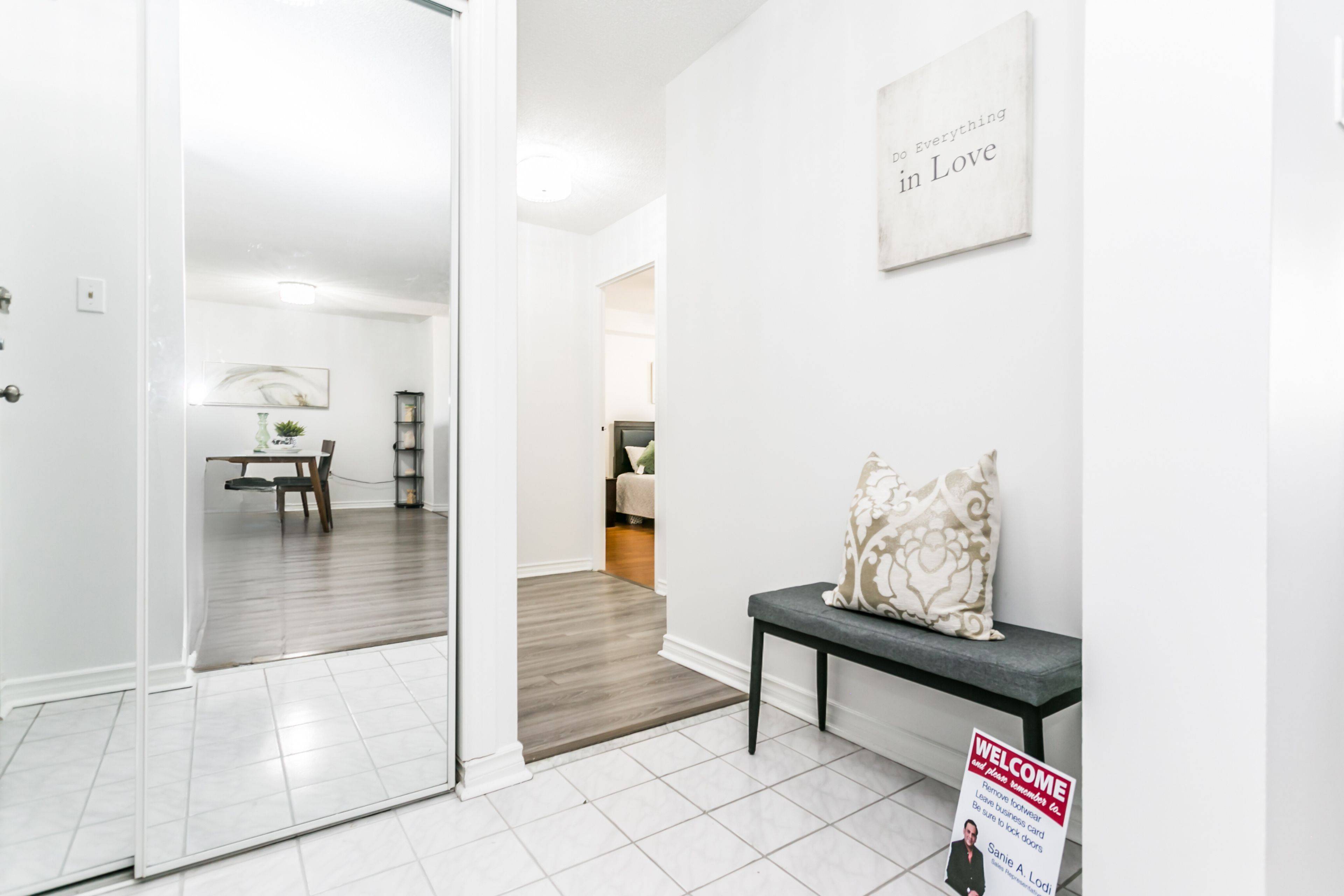 Brampton, ON L6T 3Y1,21 Knightsbridge RD #1708