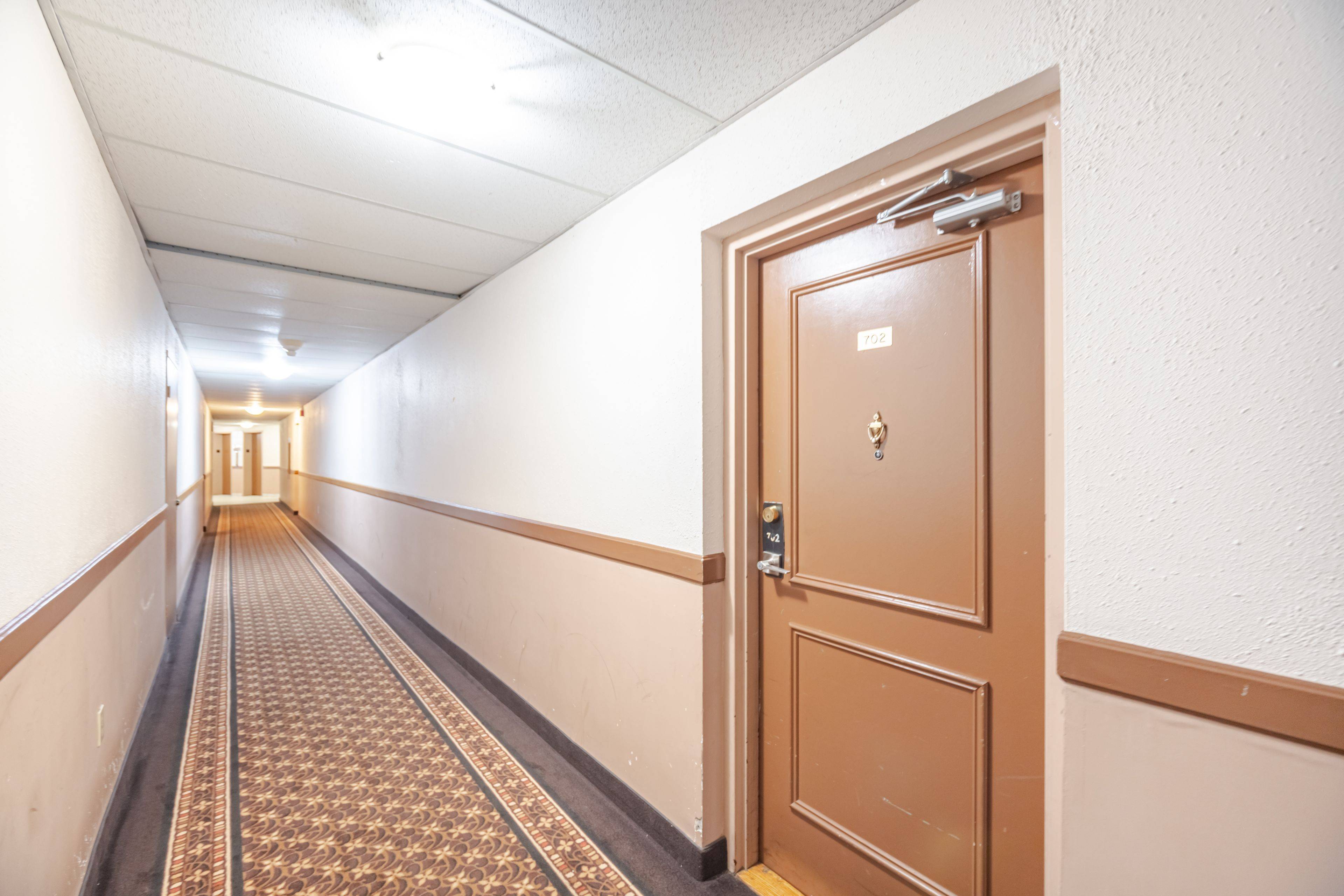 Mississauga, ON L4T 1B3,3577 Derry RD E #702