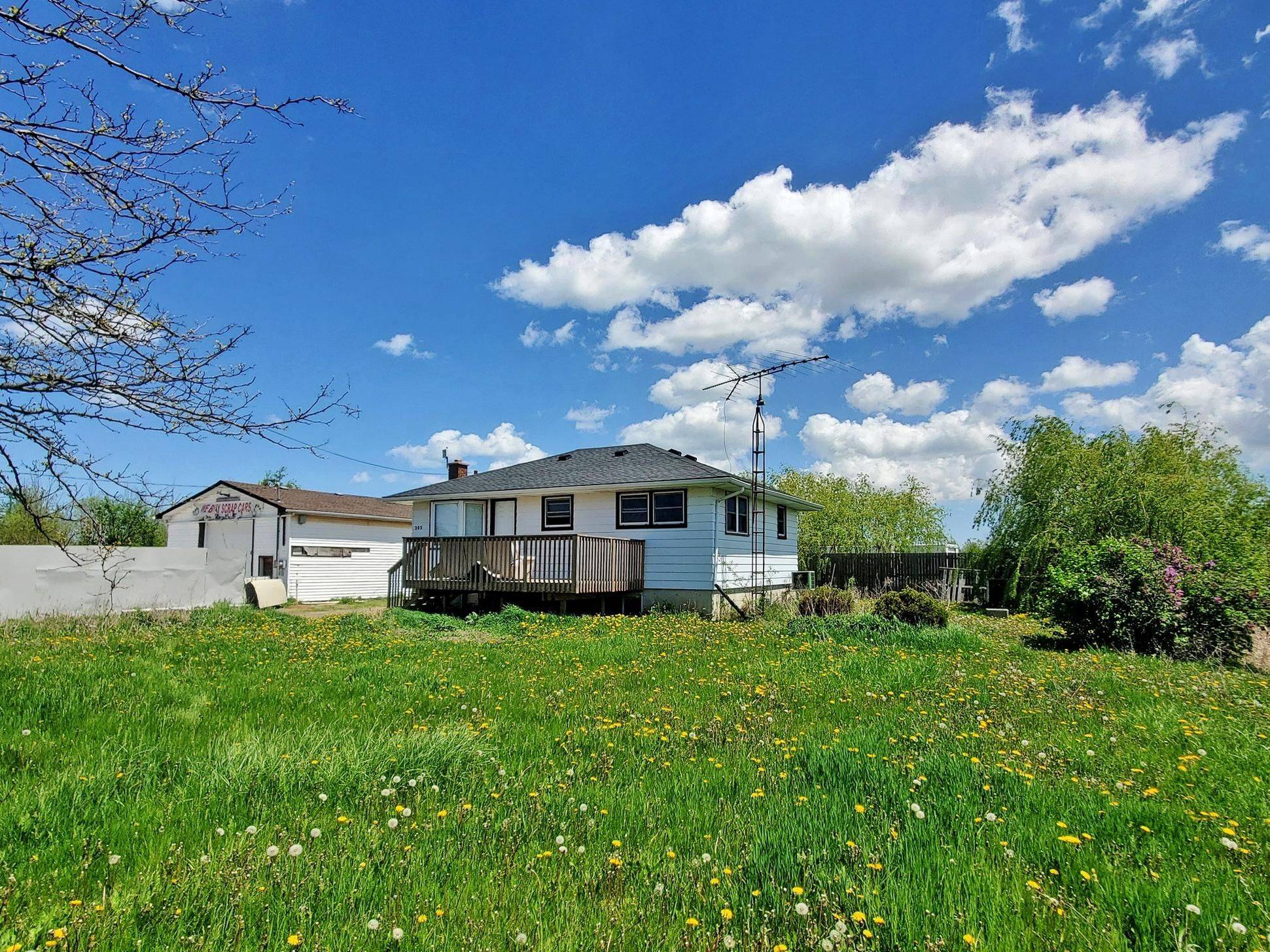 Grimsby, ON L3M 4E7,203-205 Alway RD