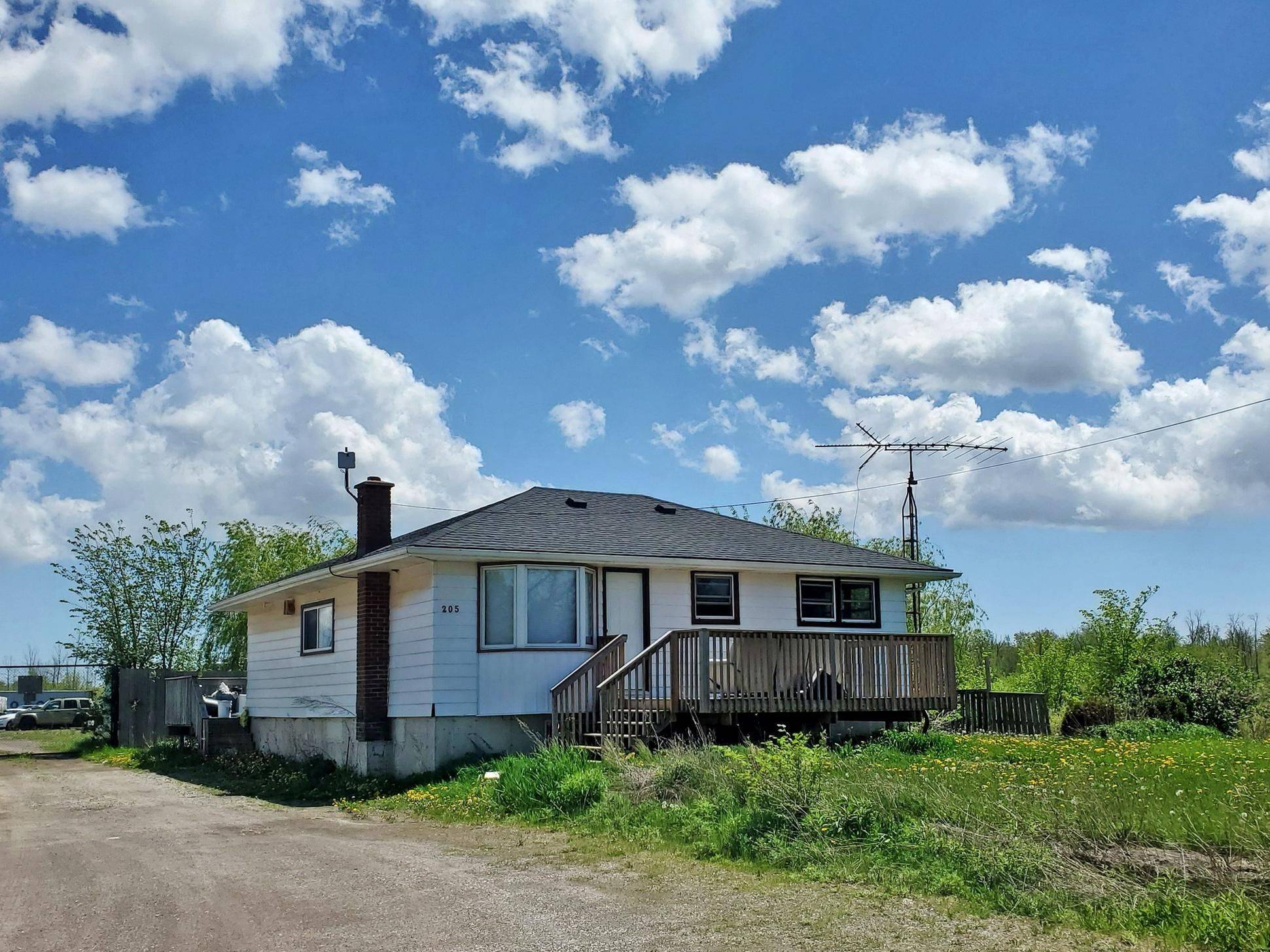 Grimsby, ON L3M 4E7,203-205 Alway RD