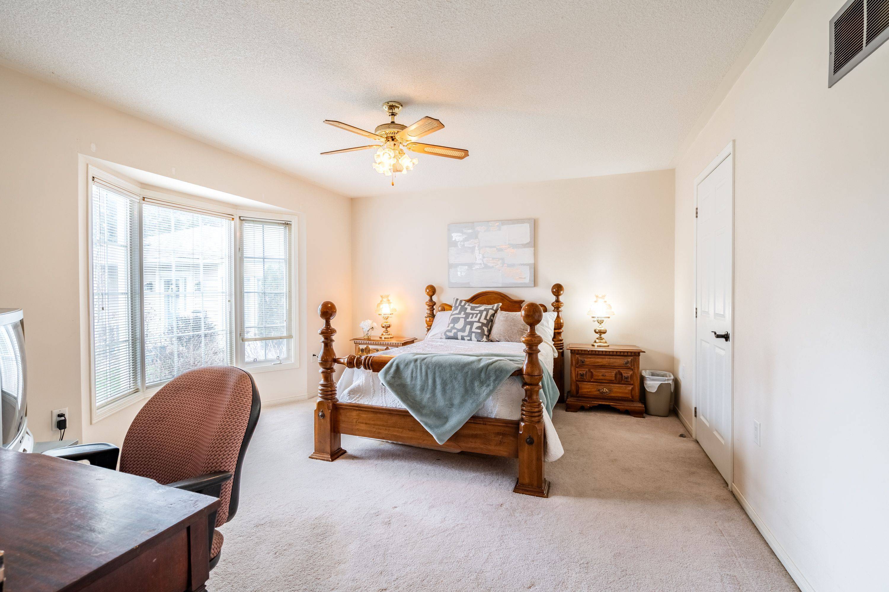 Hamilton, ON L0R 1W0,222 Silverbirch BLVD