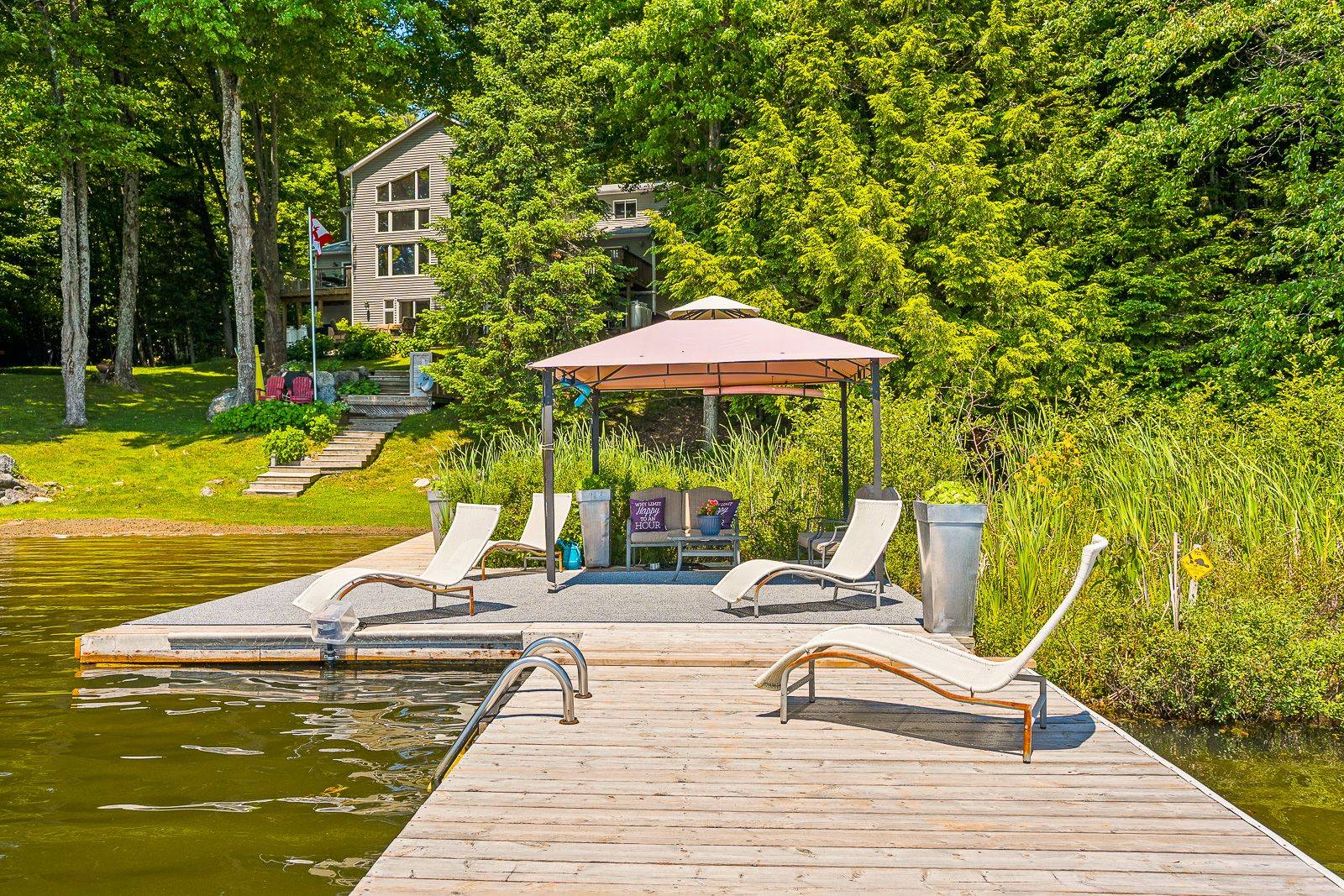 Highlands East, ON K0M 1R0,1047 BALMORAL LN