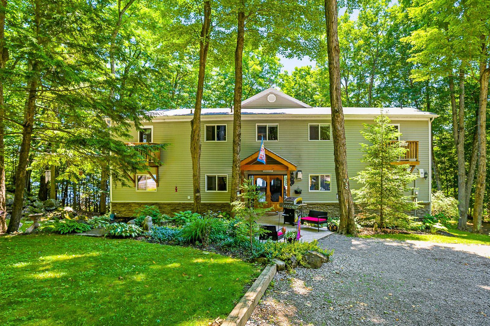 Highlands East, ON K0M 1R0,1047 BALMORAL LN