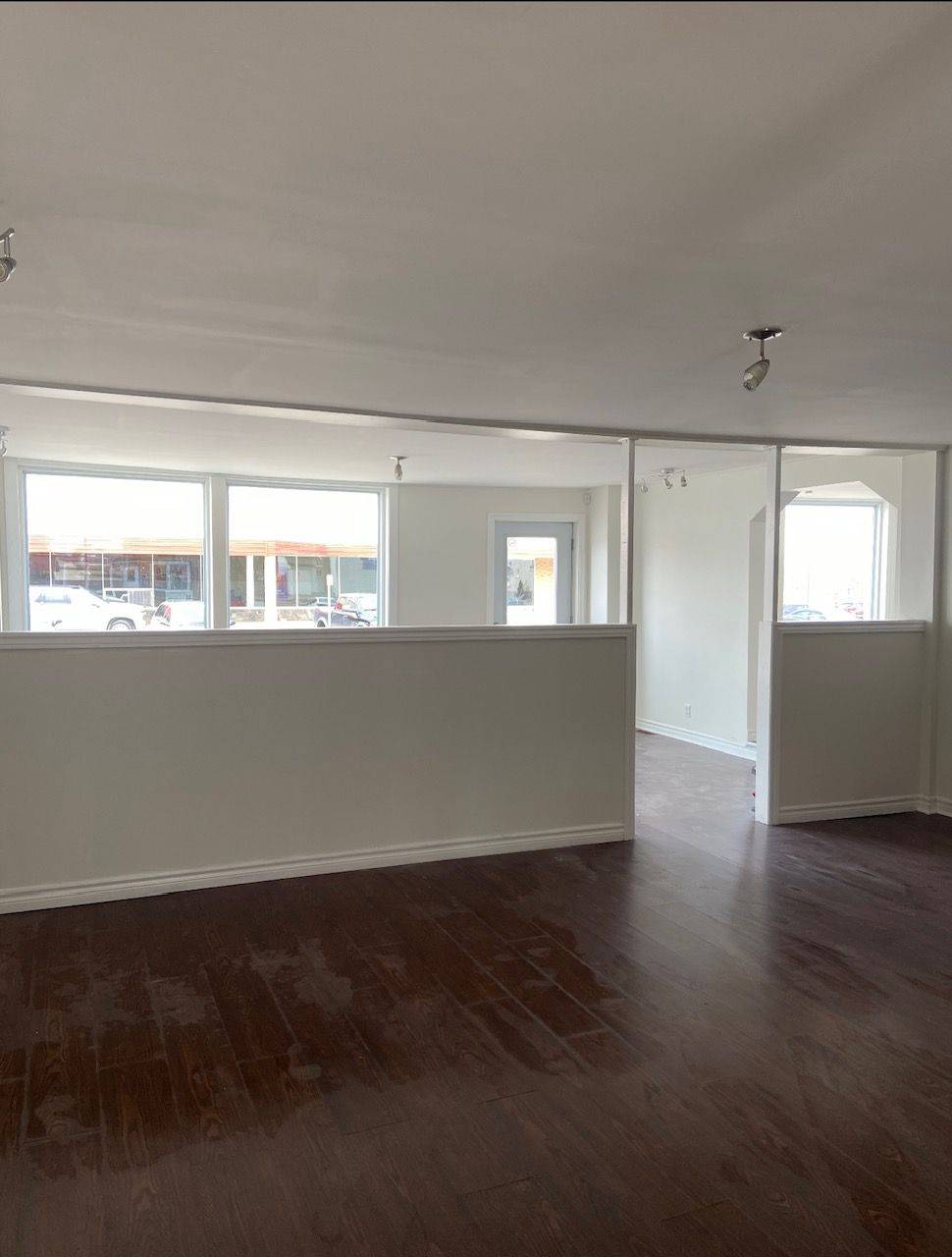 Pembroke, ON K8A 3L2,472 Pembroke ST E