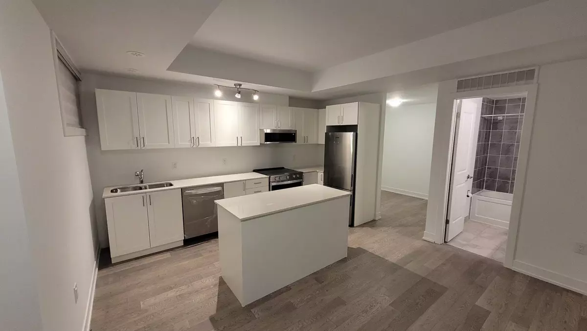 Mississauga, ON L5G 0C6,1085 Douglas Mccurdy Common #115