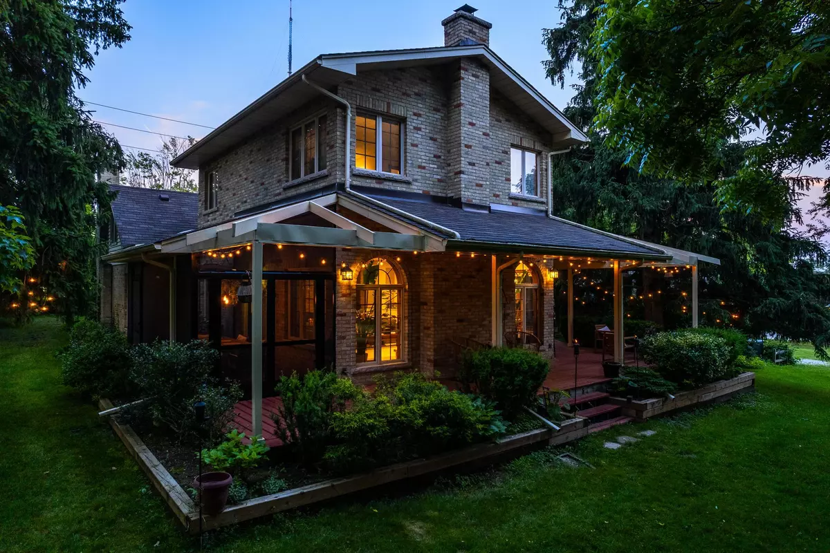 London South, ON N6K 4R1,1499 Westdel Bourne RD