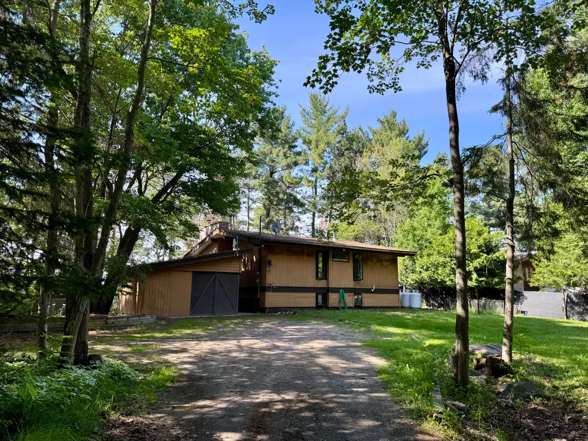 East Ferris, ON P0H 1K0,15 Knutson CT