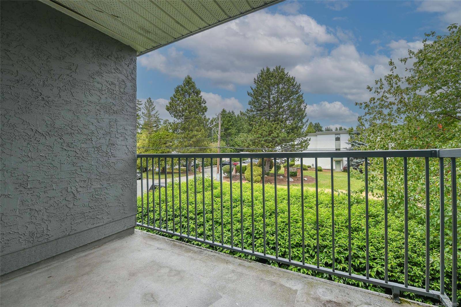 Courtenay, BC V9N 3R9,1050 Braidwood Rd #310