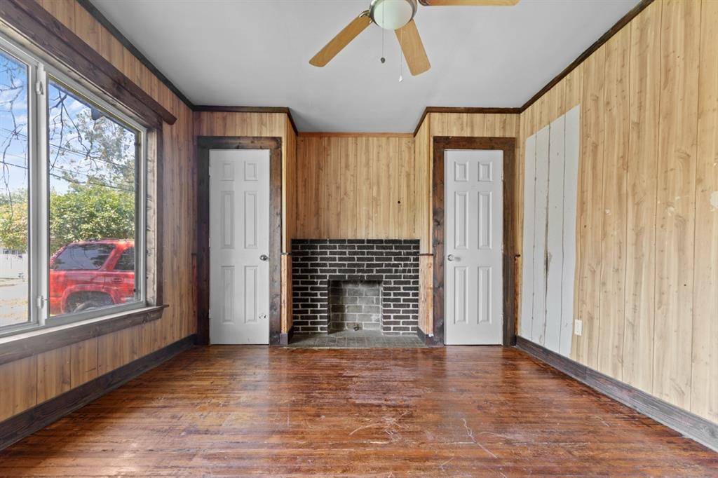 Waxahachie, TX 75165,314 Dunn Street