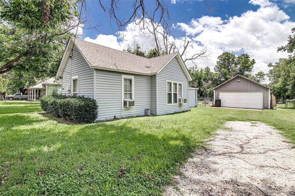 Cleburne, TX 76033,507 W Heard Street