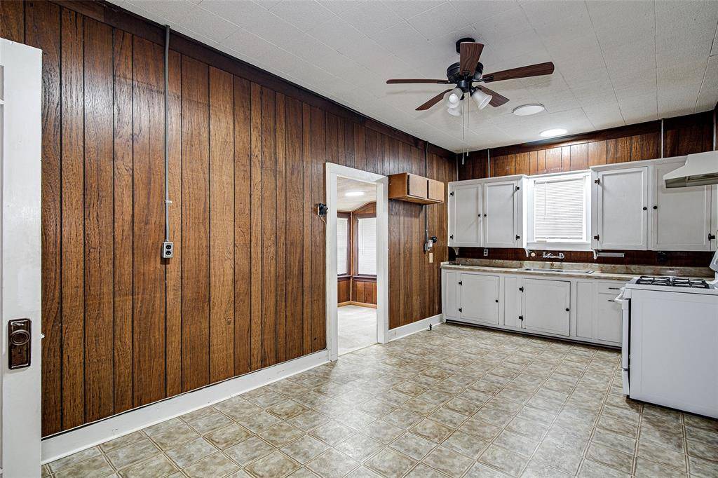 Cleburne, TX 76033,507 W Heard Street