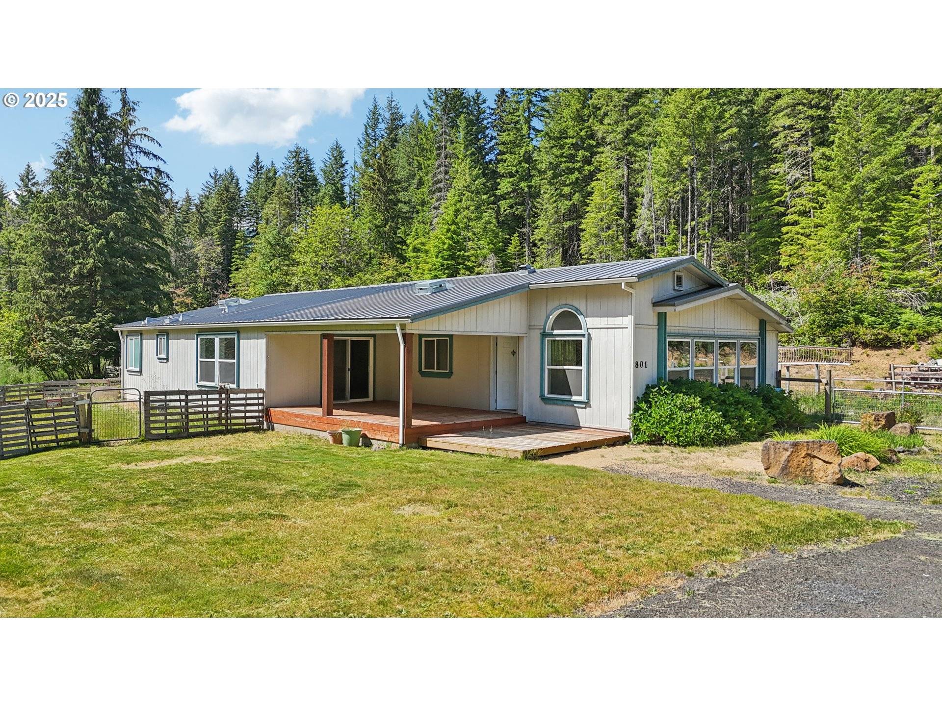 801 HEMLOCK RD, Carson, WA 98610