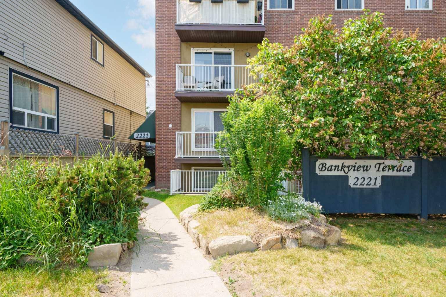 2221 14 ST Southwest #301, Calgary, AB T2T3T2