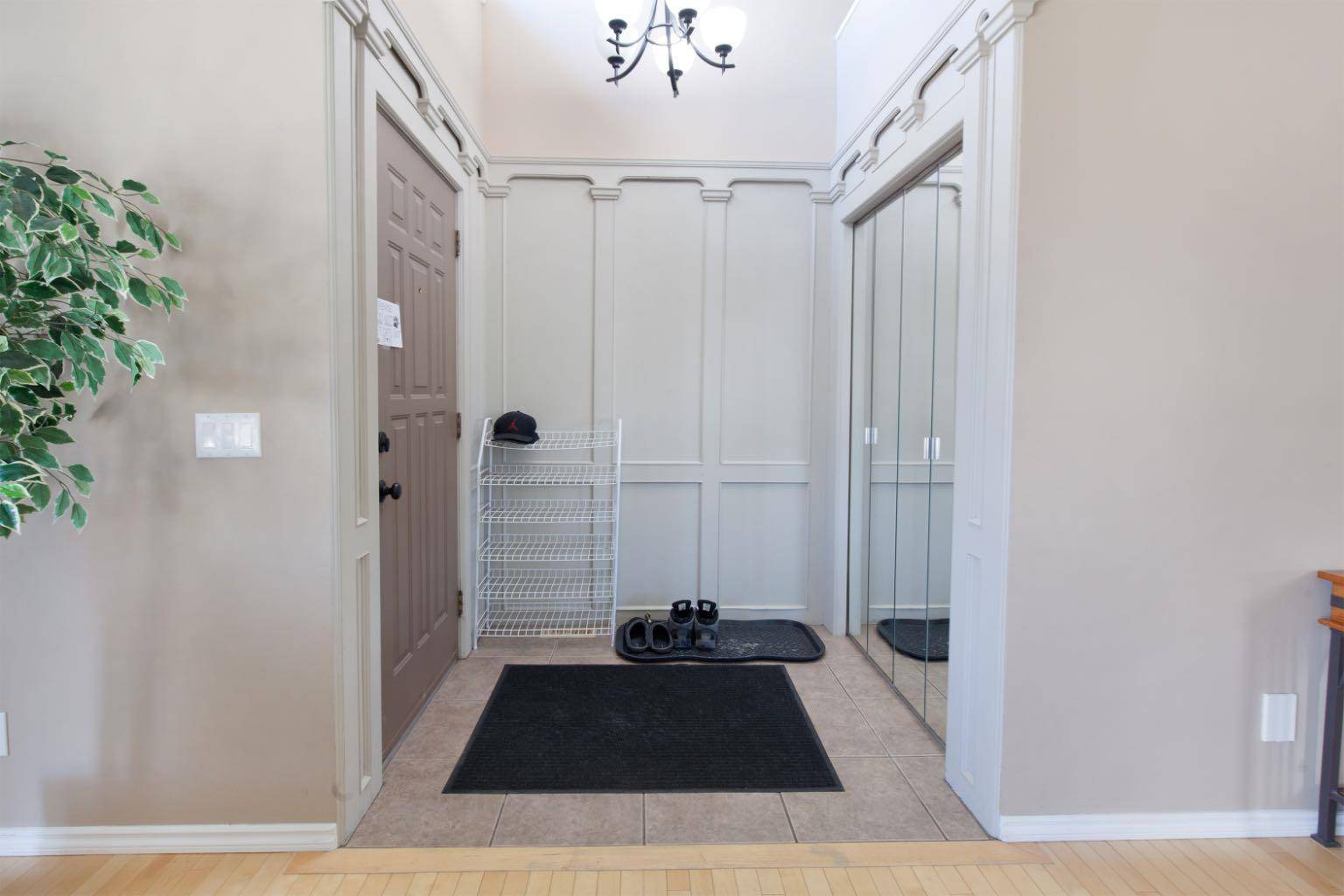 Okotoks, AB T1S 1L9,303 Woodside PL