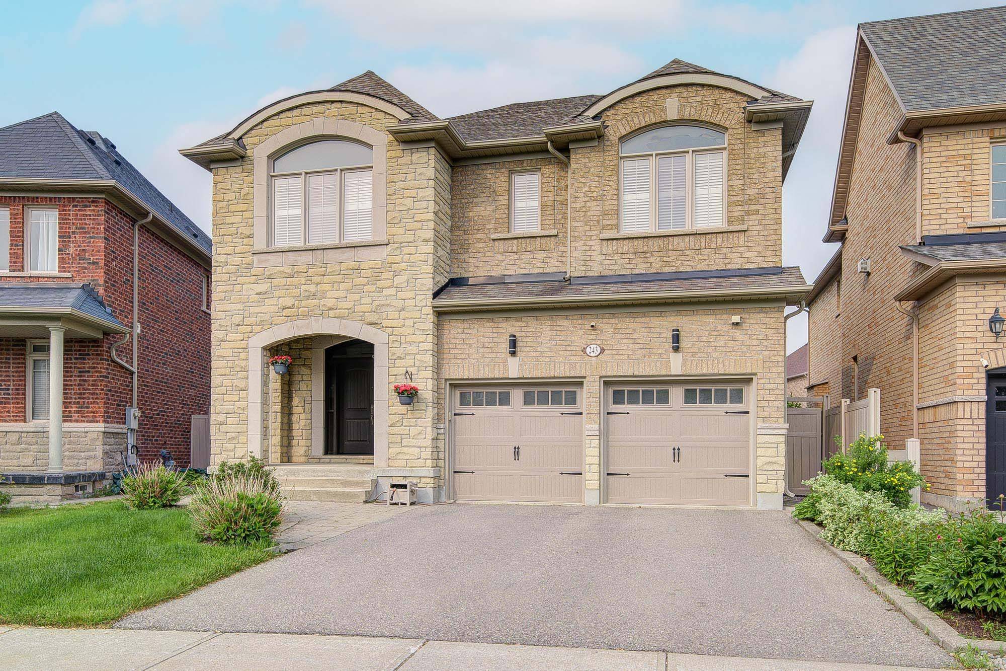 Vaughan, ON L6A 0L5,243 Israel Zilber DR
