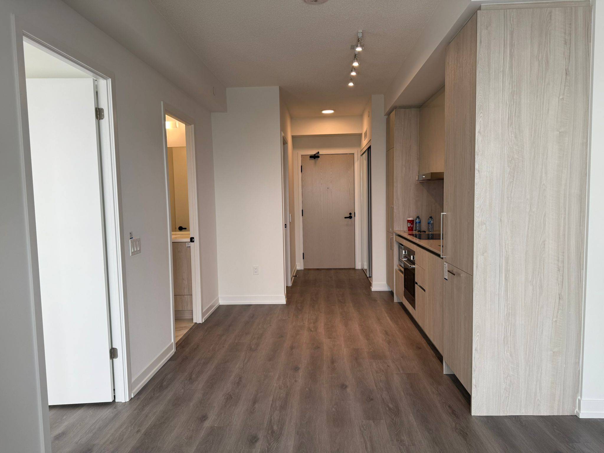 Vaughan, ON L4K 0R1,225 Commerce ST #3805