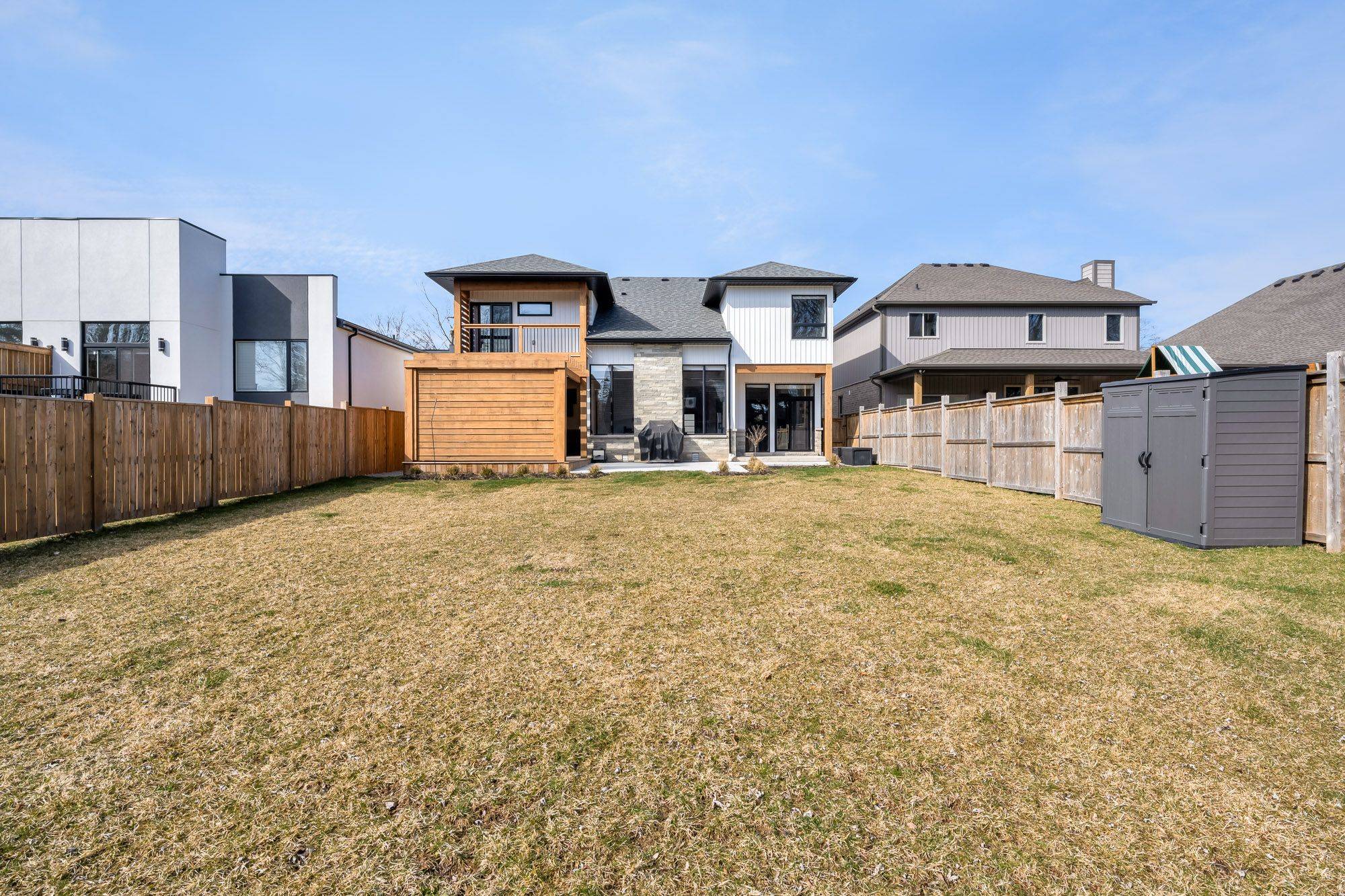Welland, ON L3C 0H3,8 Hilda ST