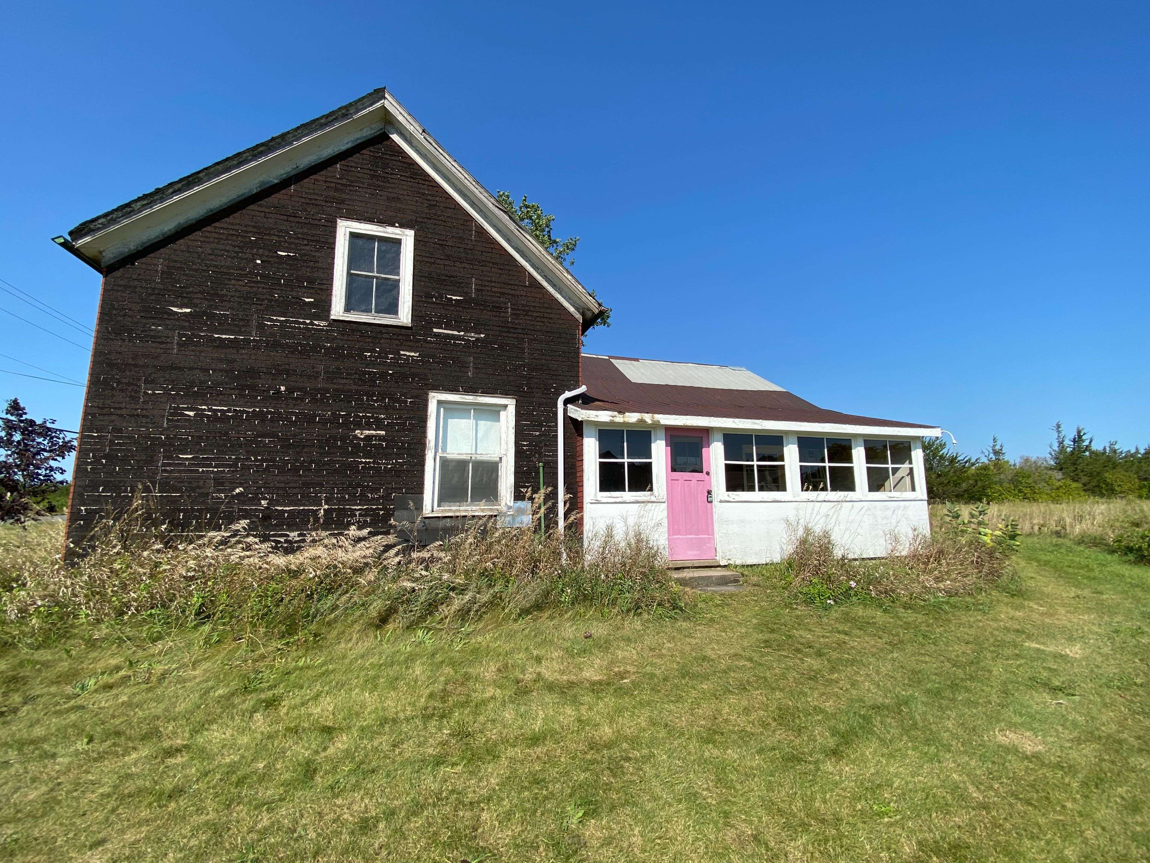 Prince Edward County, ON K0K 2T0,1677 County 8 RD