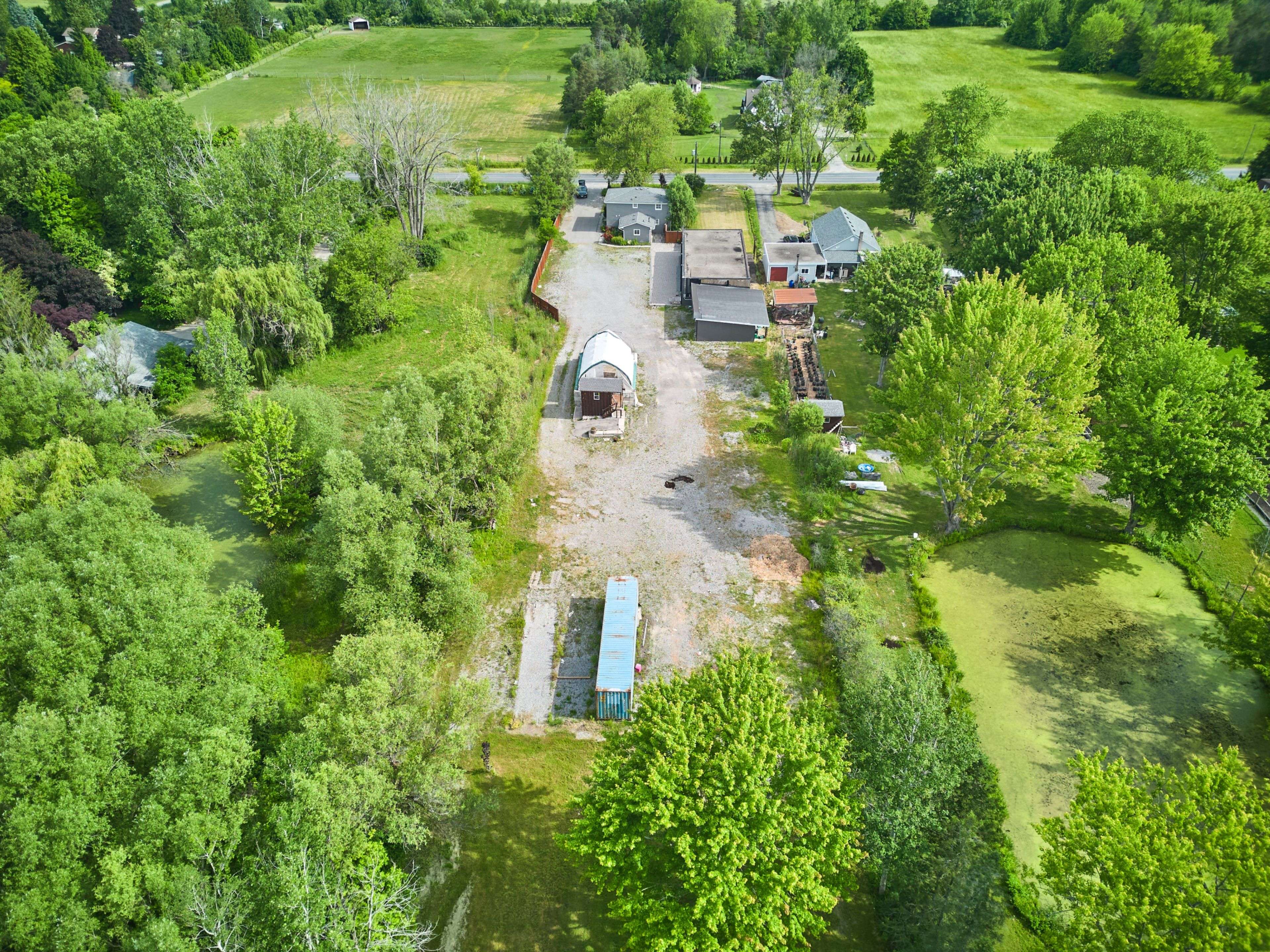 Thorold, ON L3B 5N5,2523 Port Robinson RD