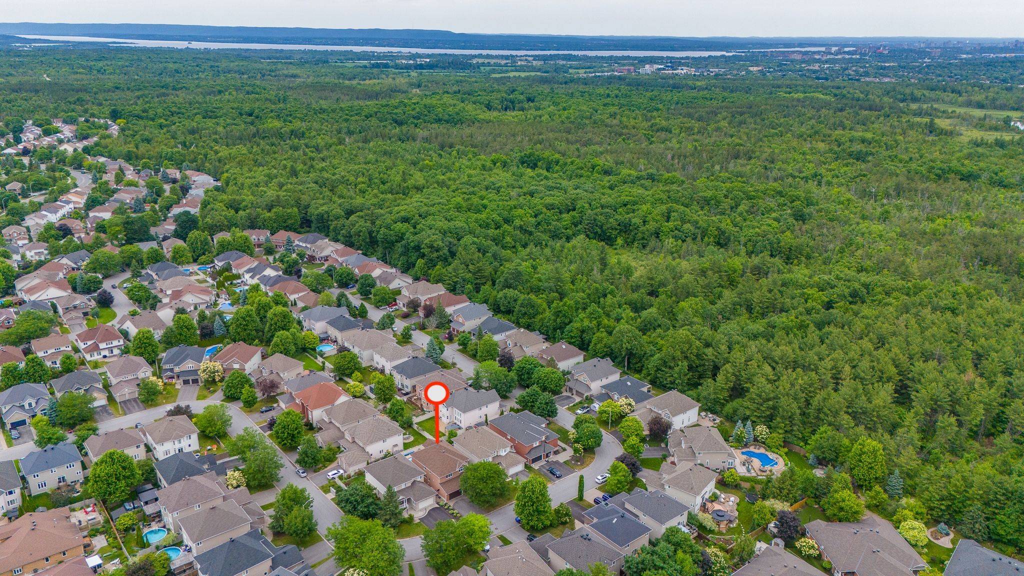 Kanata, ON K2M 2Z9,129 Osprey CRES
