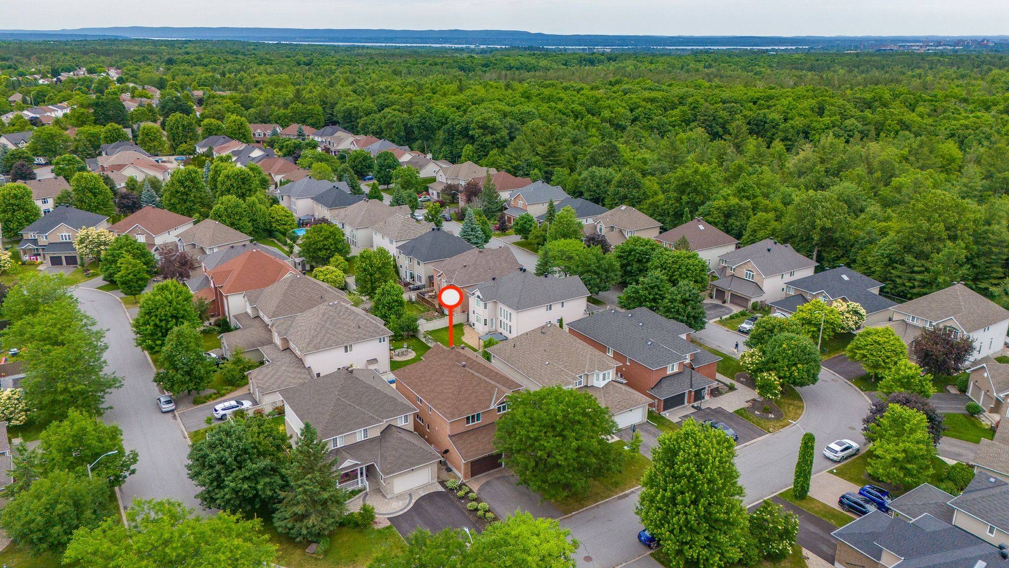 Kanata, ON K2M 2Z9,129 Osprey CRES