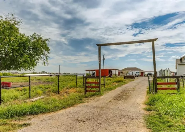 5404 Stitzle Road, Crandall, TX 75114