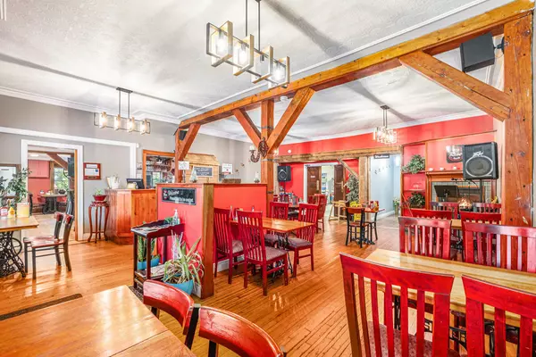 Tay Valley, ON K0H 2B0,21980 Hwy 7 HWY