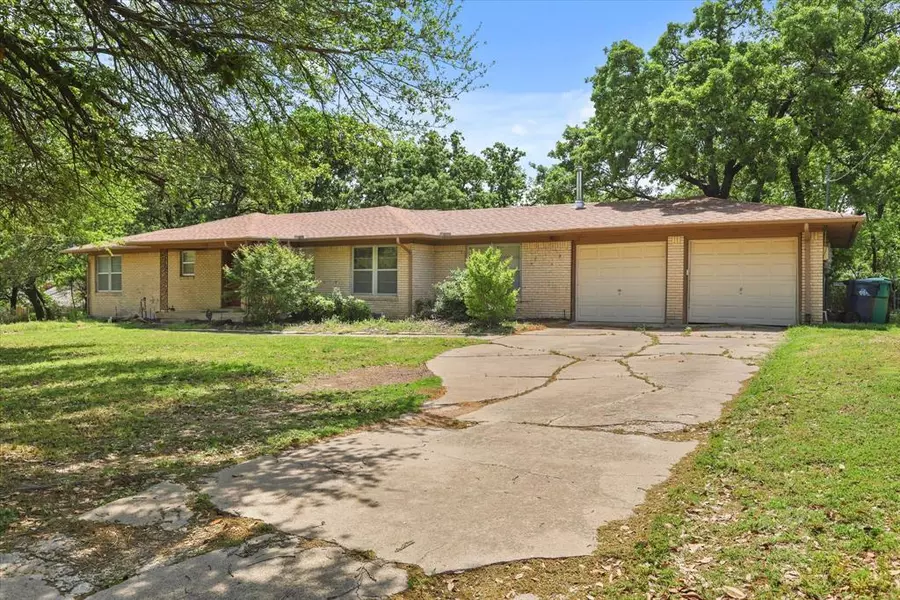 1214 Emerson Lane, Denton, TX 76209