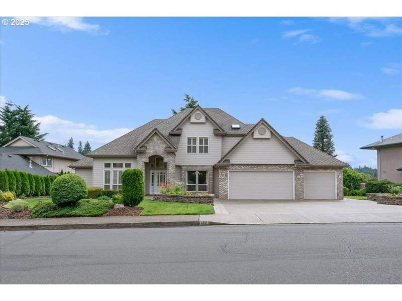894 CREEKSIDE DR, Salem, OR 97306