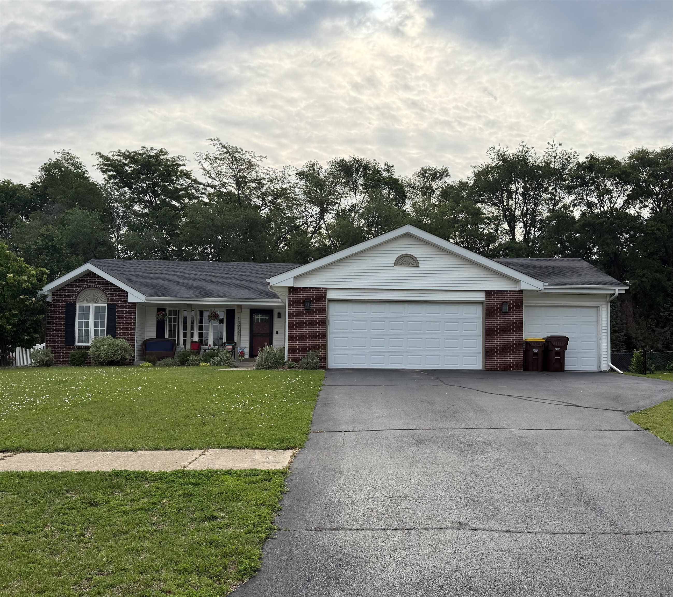 13937 Mary Drive, Rockton, IL 61072