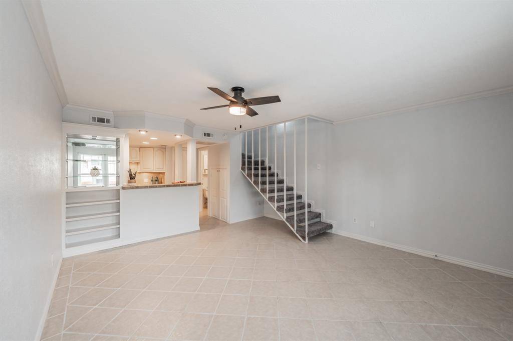 Dallas, TX 75219,3825 Gilbert Avenue #204