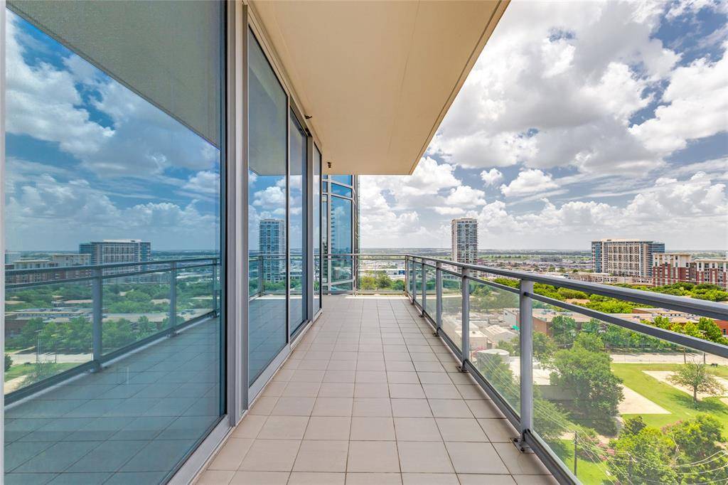 Dallas, TX 75201,2900 Mckinnon Street #1204