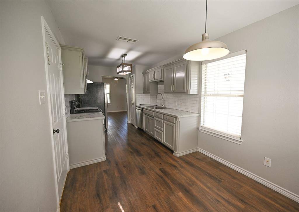 Decatur, TX 76234,1705 N Cates Street