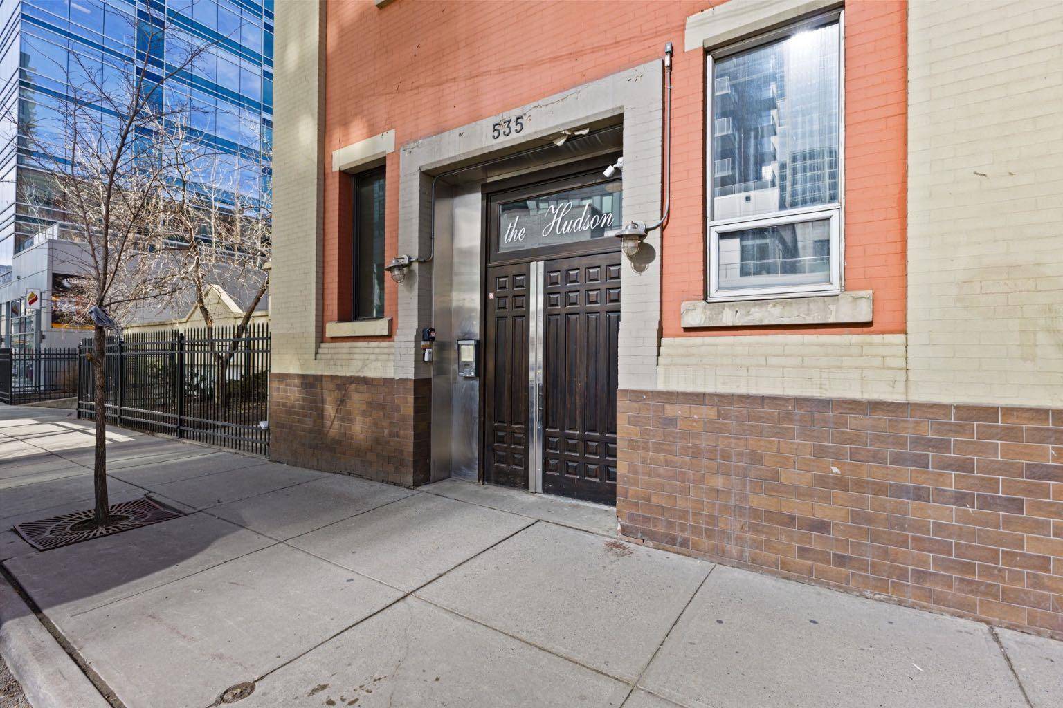 Calgary, AB T2R 0A8,535 10 AVE SW #403