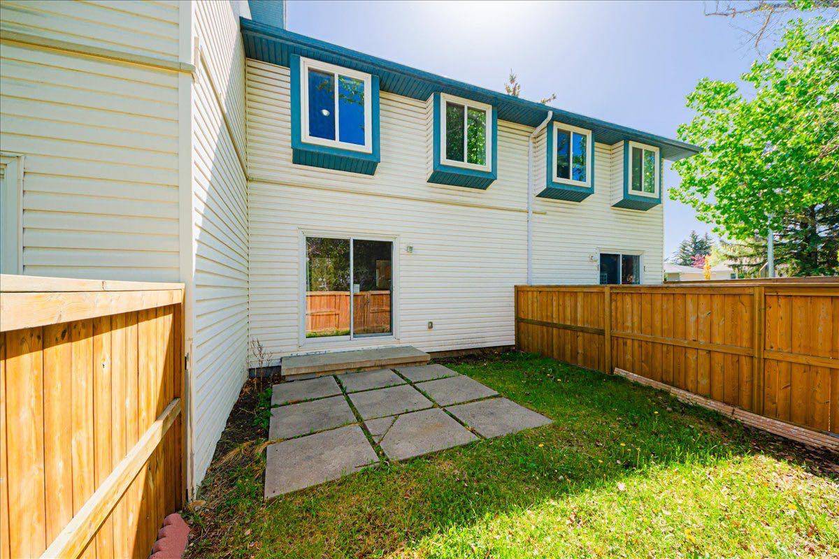 Calgary, AB T3E 1E5,4810 40 AVE SW #67