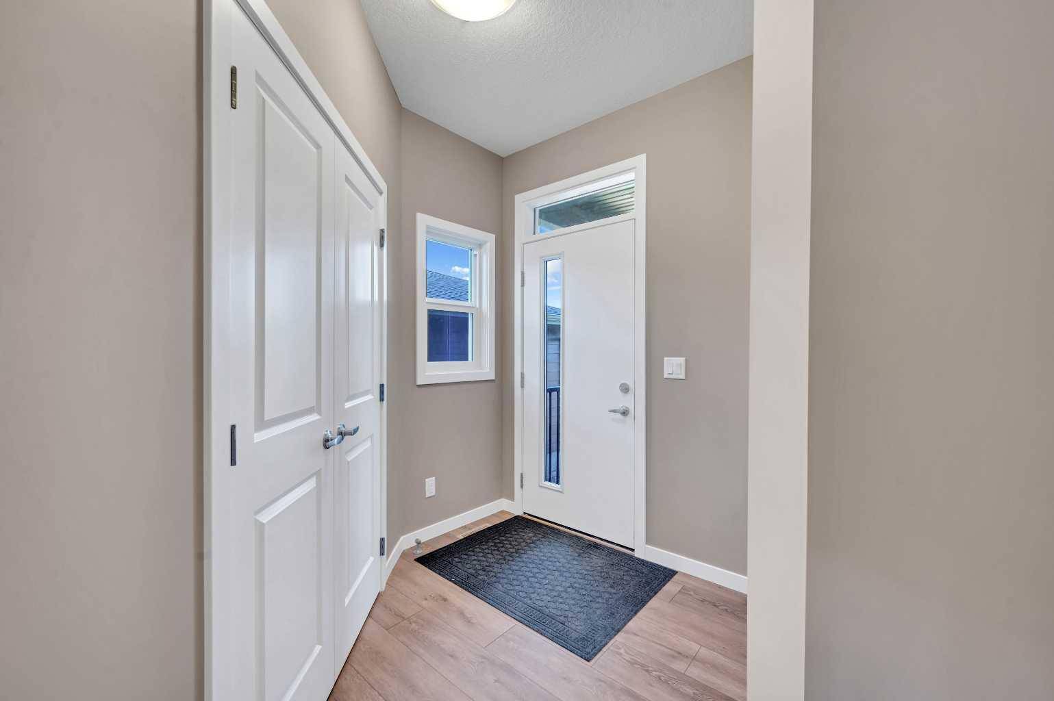 Calgary, AB T2X5R9,152 Wolf Hollow MNR SE