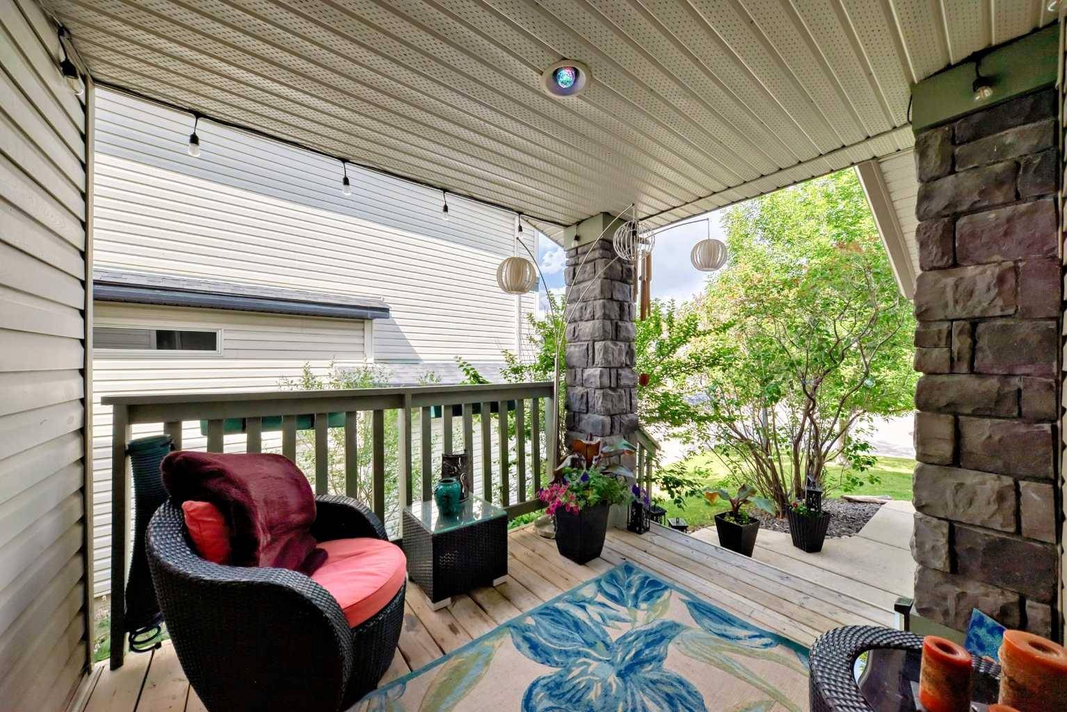 Calgary, AB T3B 5Z6,73 Crestmont DR Southwest