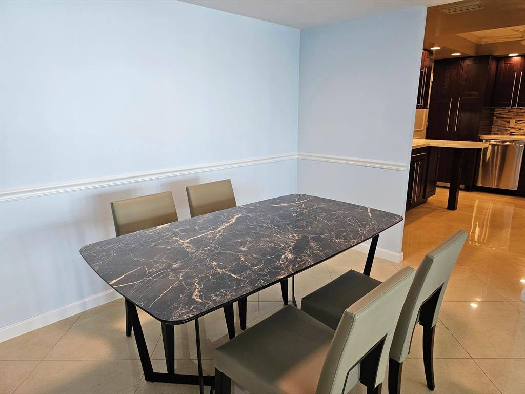 Fort Lauderdale, FL 33308,[StreetName,UnitNumber,StreetNumber,StreetDirPrefix]