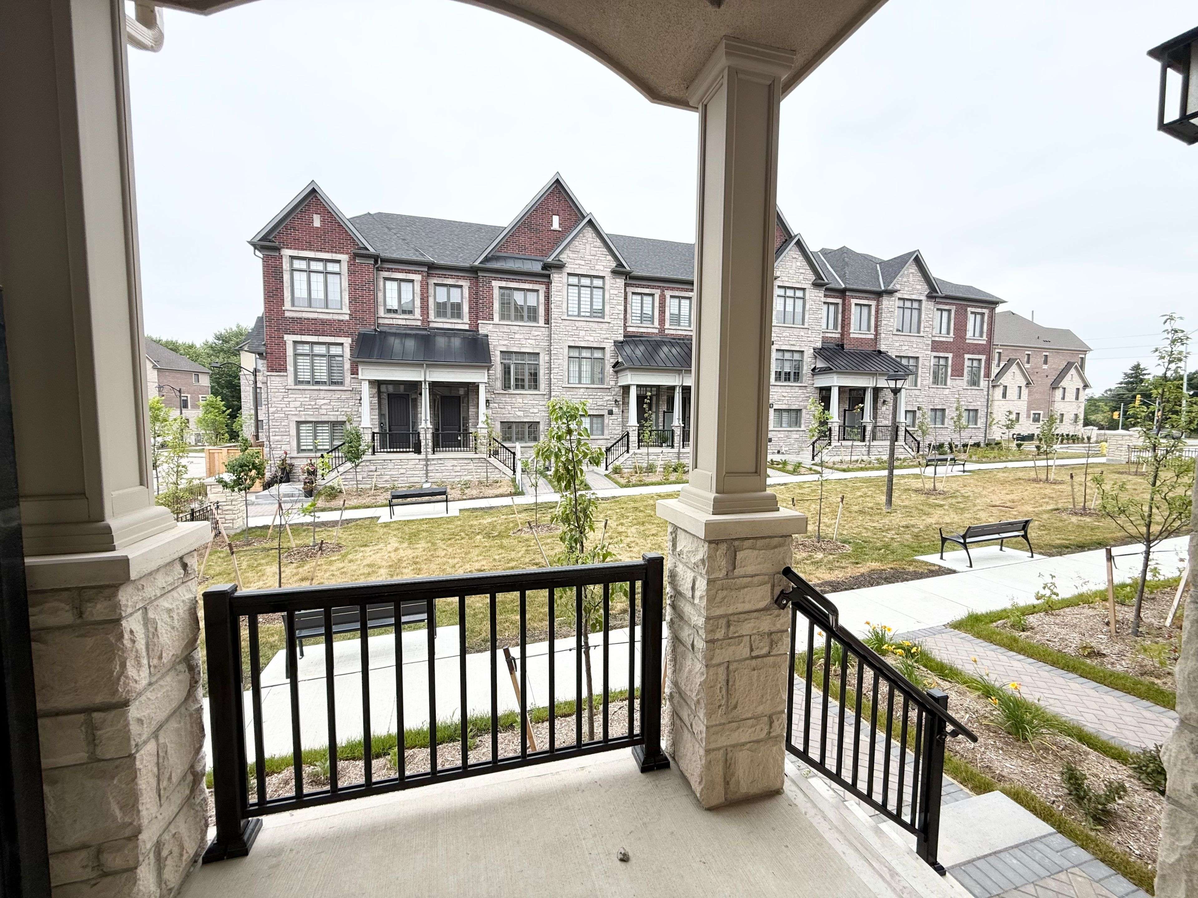 Markham, ON L6C 3L5,12 Abbeyhill LN
