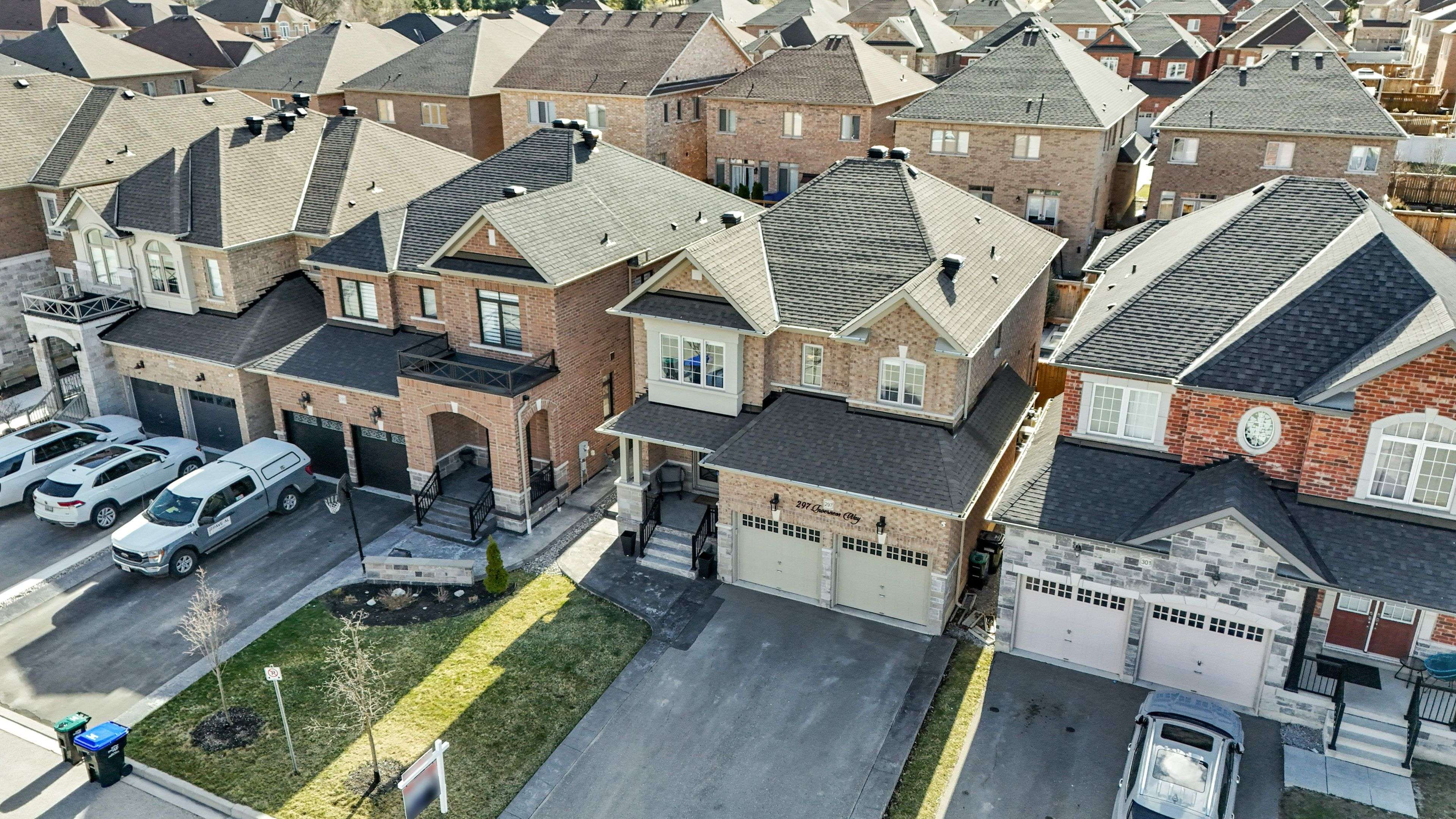 Bradford West Gwillimbury, ON L3Z 2A8,297 Inverness WAY