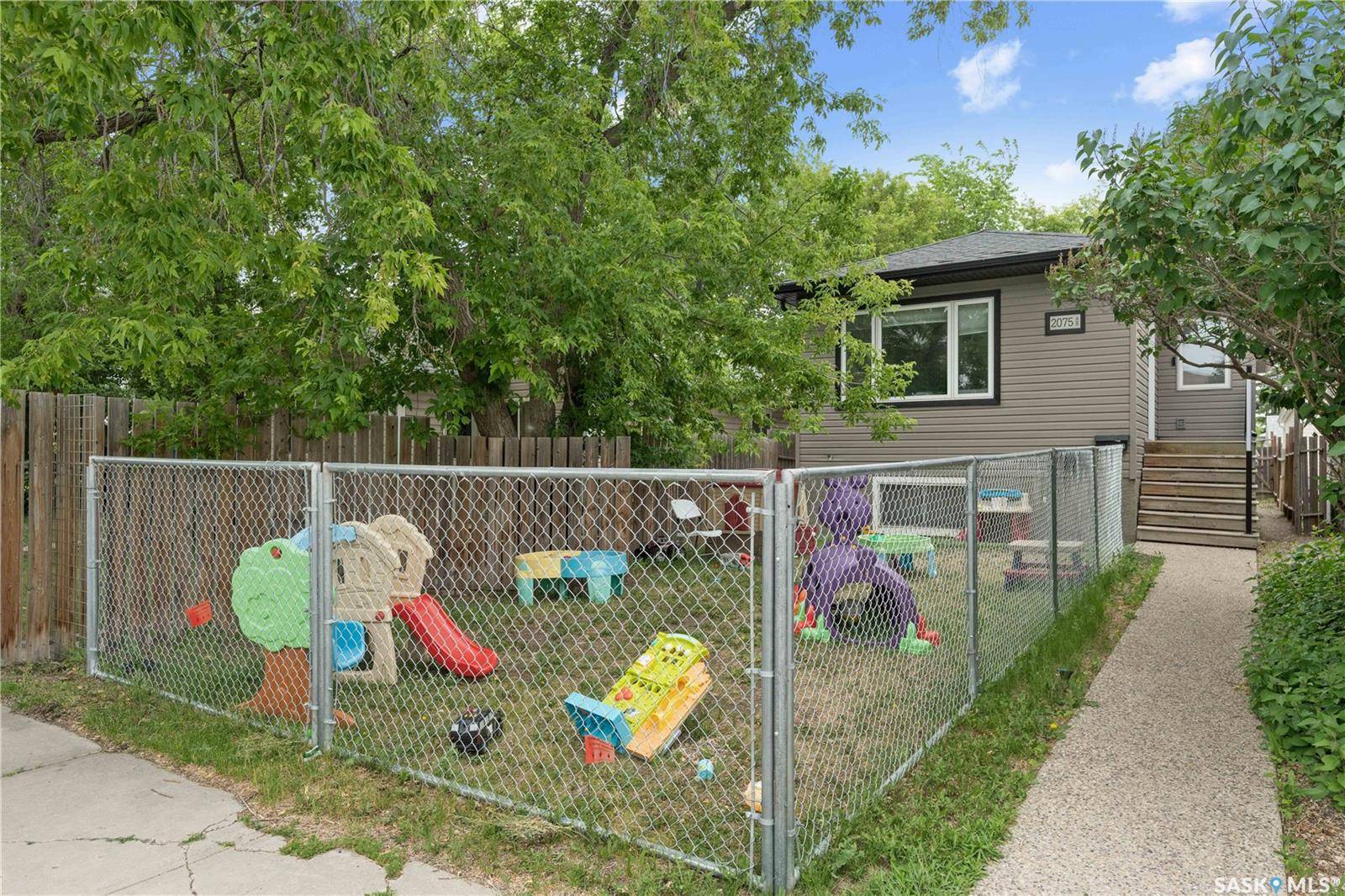 Regina, SK S4N 3B8,2075 Lindsay STREET