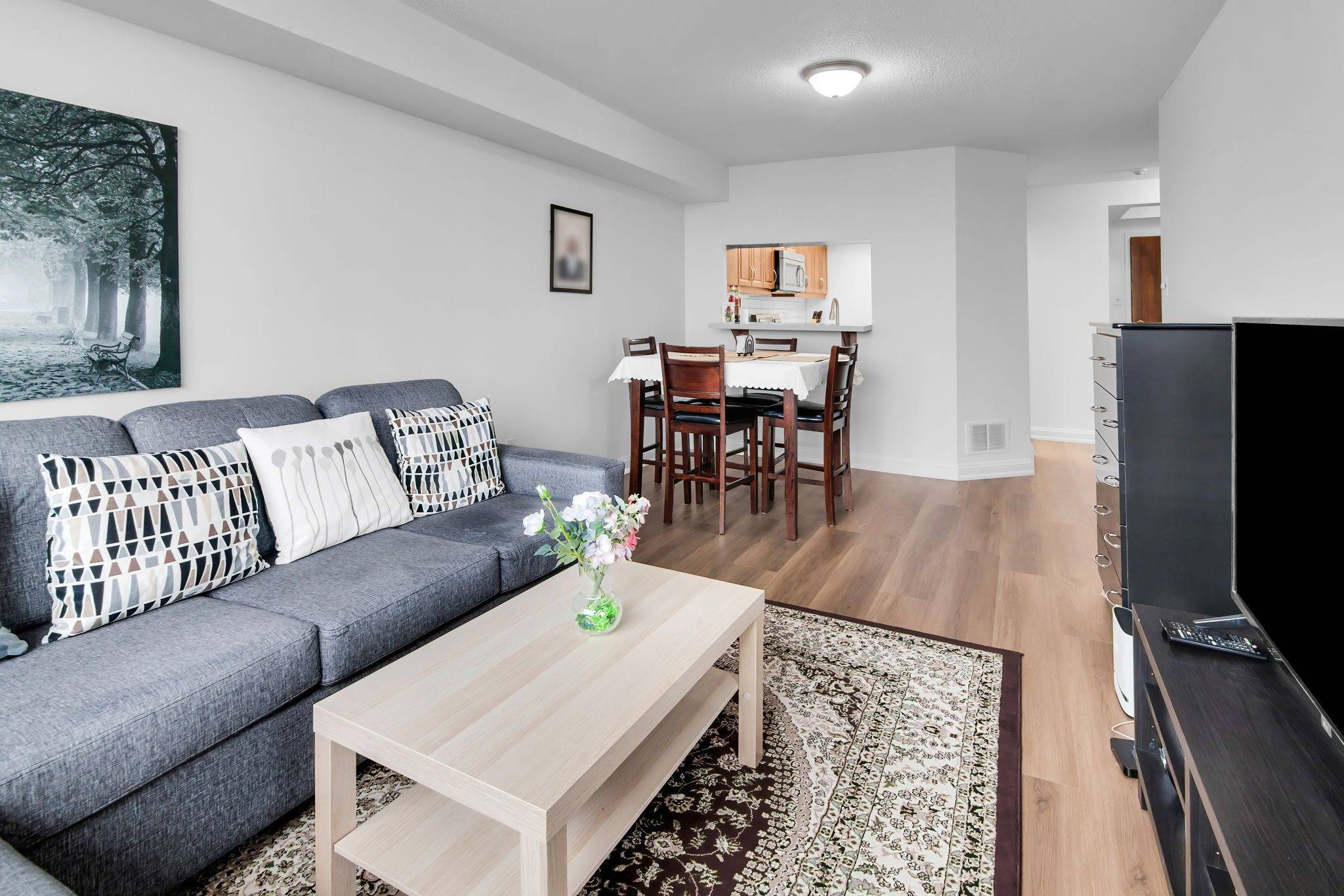 Brampton, ON L6S 5K8,24 Hanover RD #708