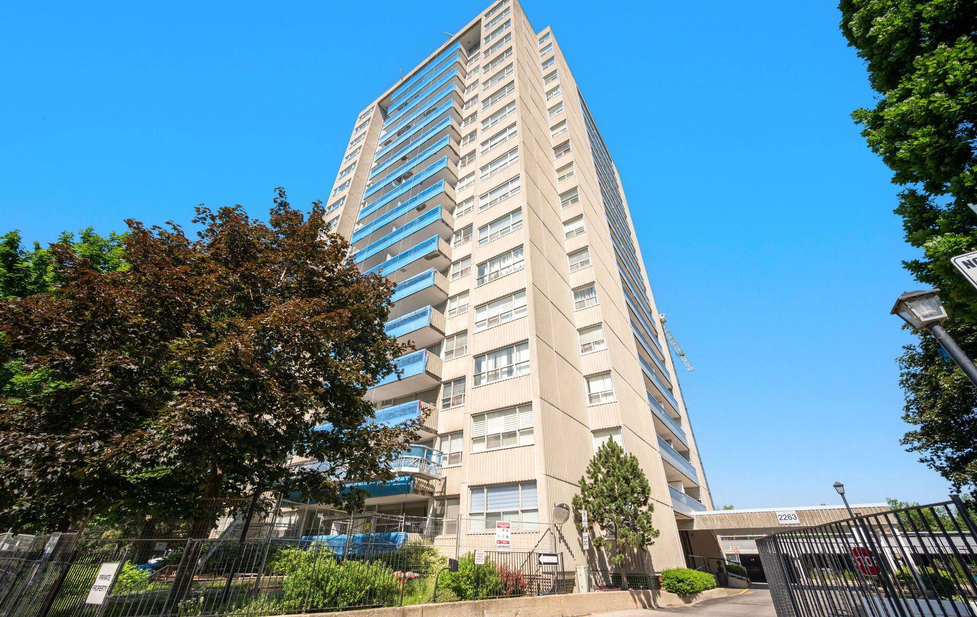 Oakville, ON L6L 5K1,2263 Marine DR #601