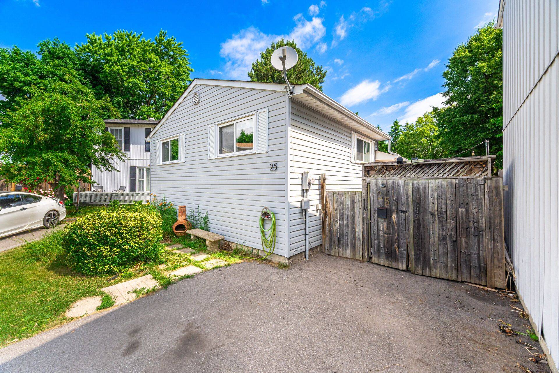 Brampton, ON L6S 1S5,25 Huntingwood CRES