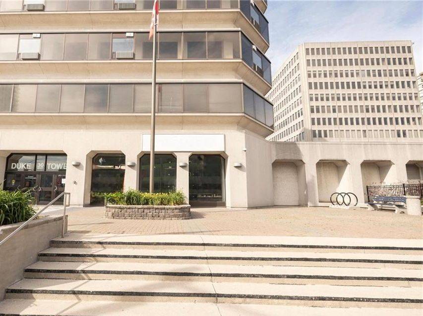 Kitchener, ON N2H 3W4,30 Duke ST W #110