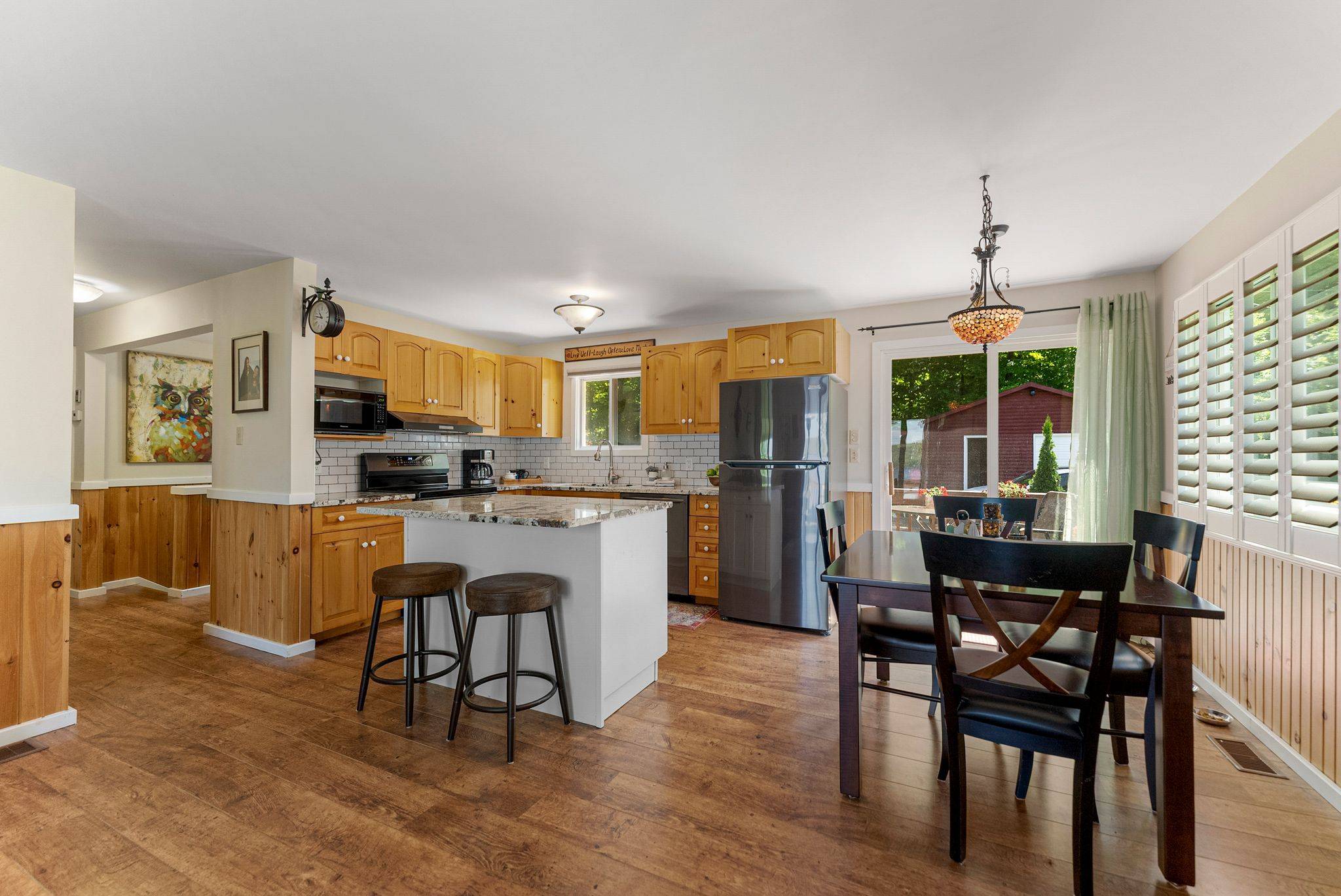 Hastings Highlands, ON K0J 1L0,1128 Kamaniskeg Lake RD